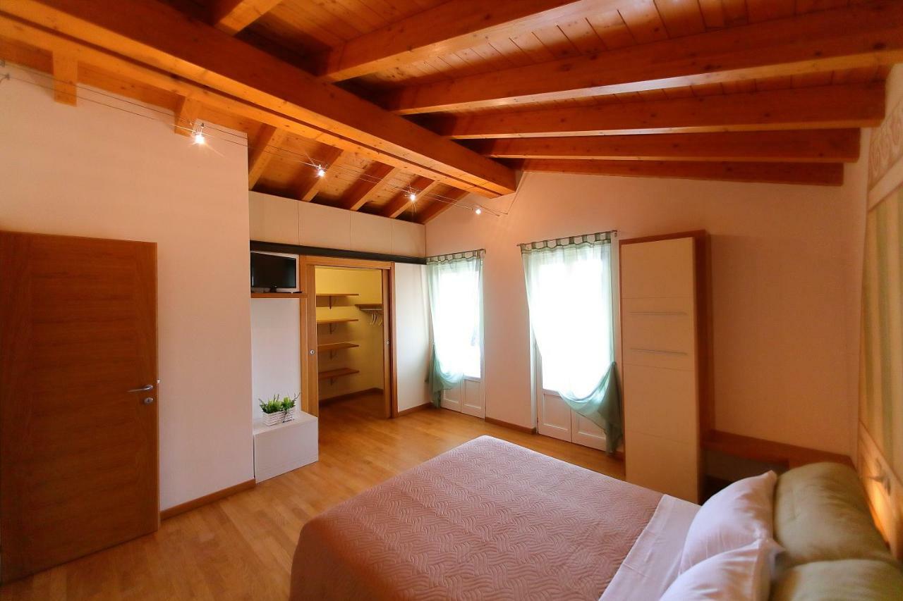 Villa Zarina - Up To 12 People Peschiera del Garda Extérieur photo